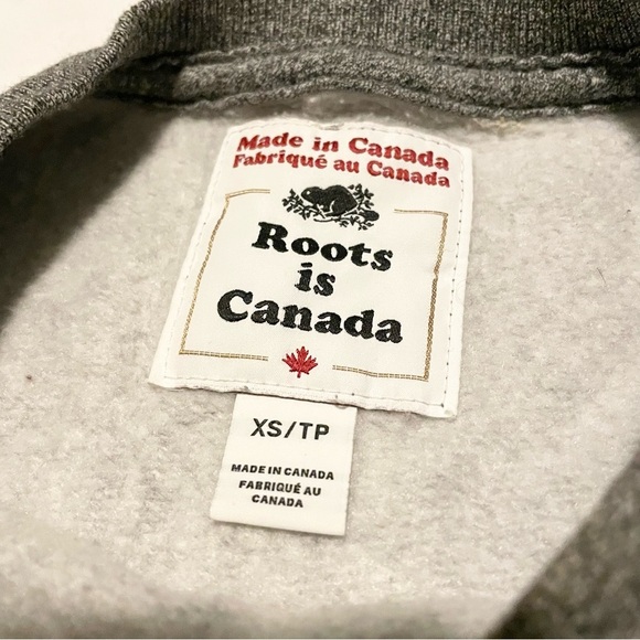 Roots Men's Grey Crewneck Sweater with Red Maple Leaf Size XS - Picture 2 of 16